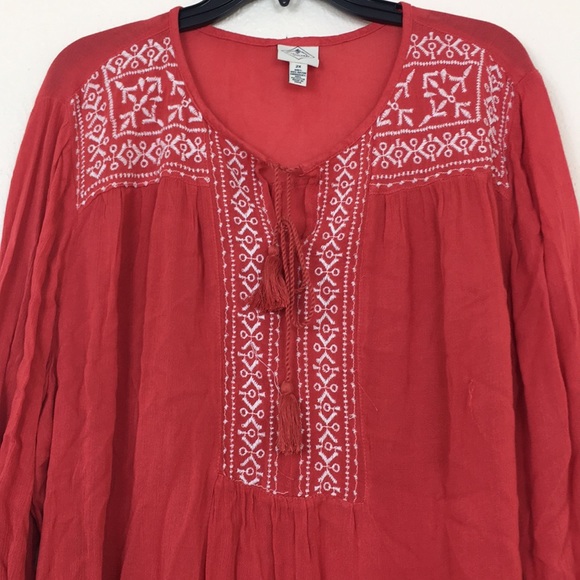 St. John’s Bay summer blouse - Picture 2 of 5